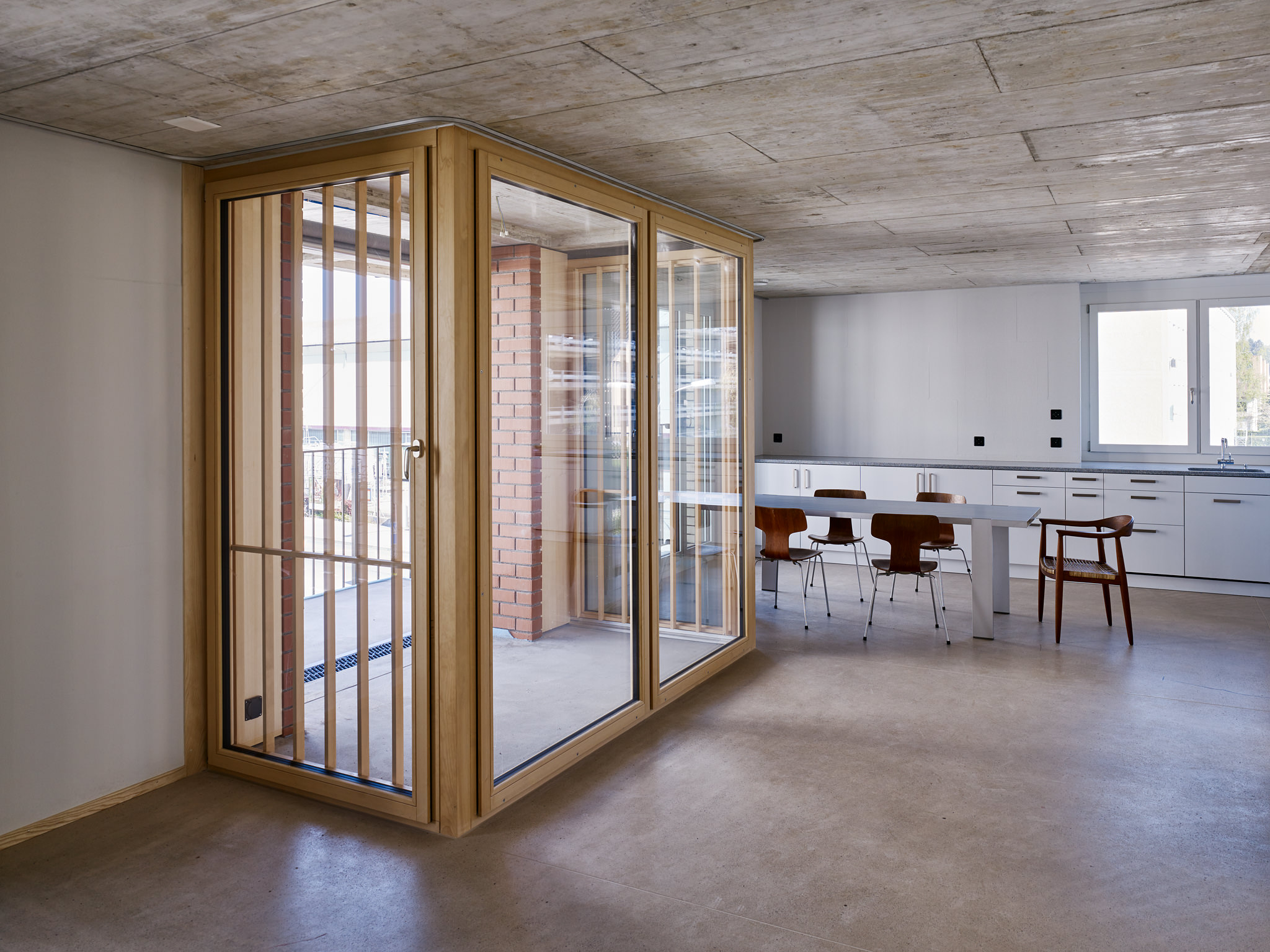 E14534 Alpa 050142 SCREEN